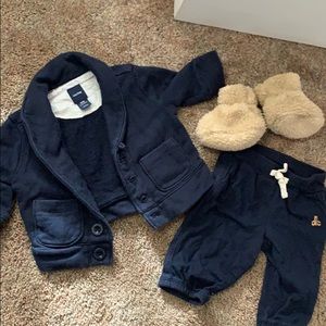 BabyGap blazer & jogger 0-3mths navy set